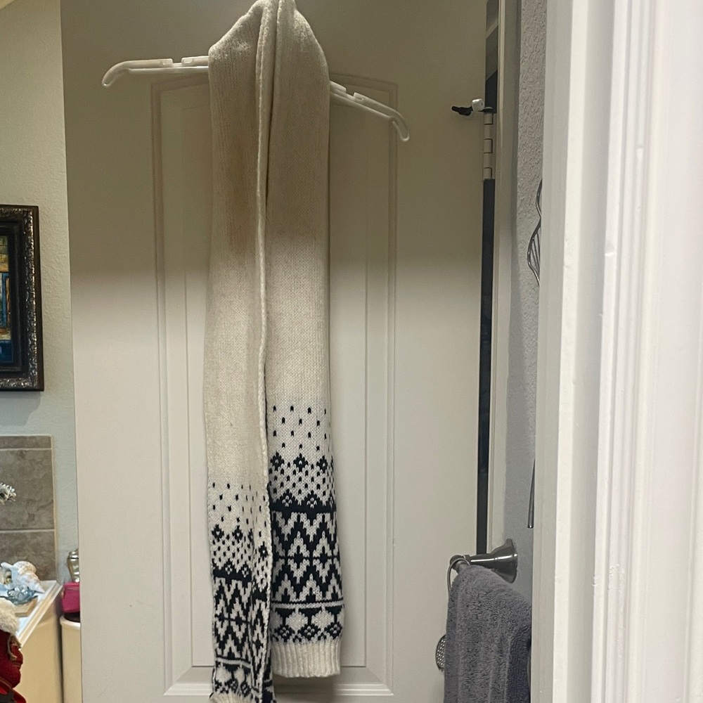 White and Black Patterned Scarf